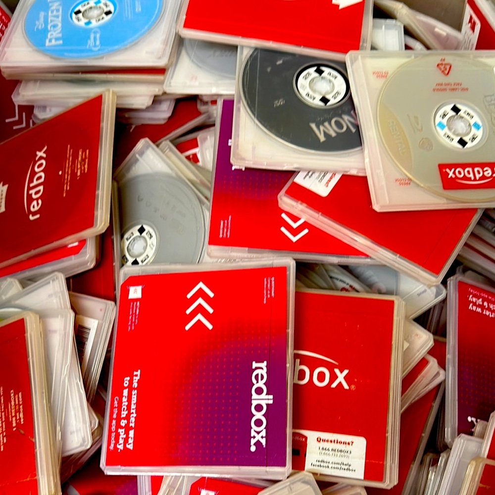 100 Random Assorted Redbox Kiosk DVD’s & Blu-rays Movies Discs Lot